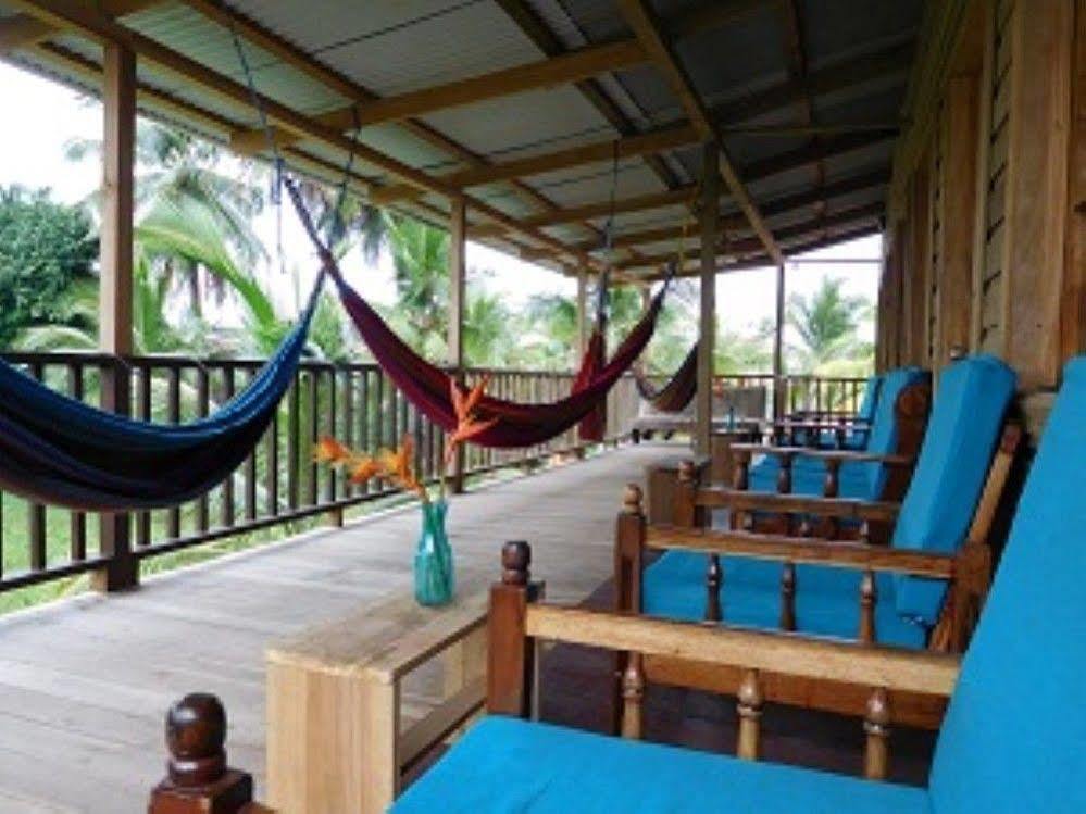 Valerie Emanuel Apartments โบกัสทาวน์ ภายนอก รูปภาพ